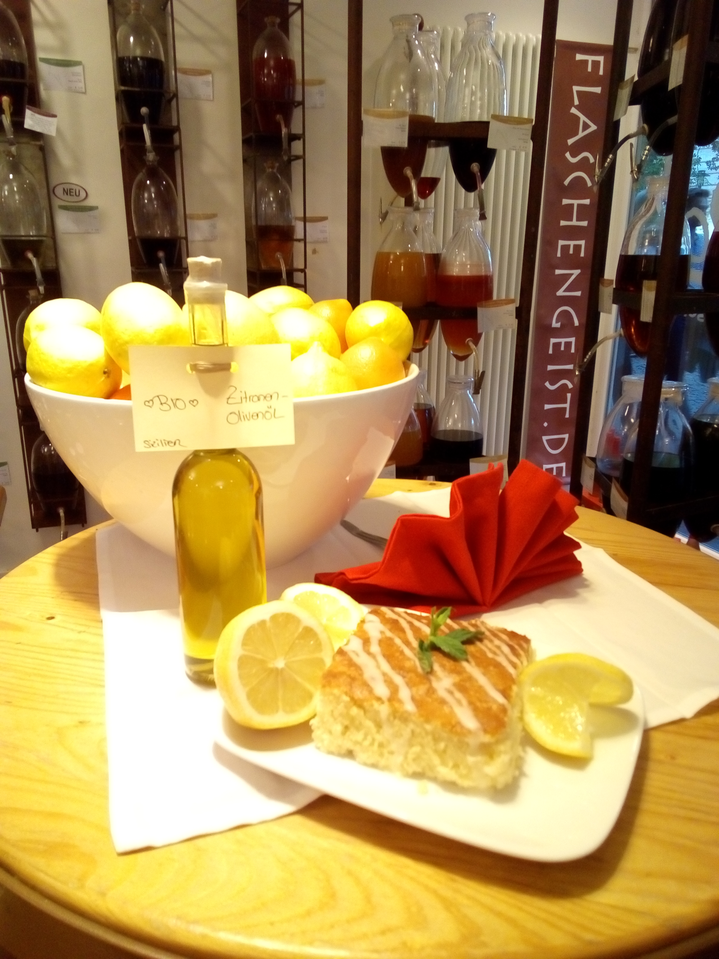 Zitronenkuchen Münster feiert- wir feiern mit! Verköstigung heute: schnell, einfach, lecker: unser Zitronenkuchen